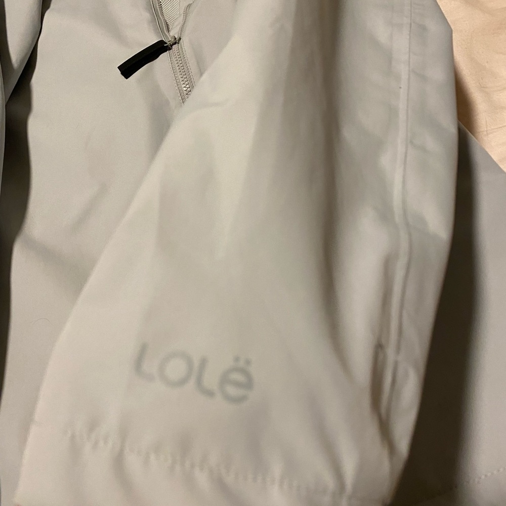 Lole NWOT rain shell - Picture 2 of 7